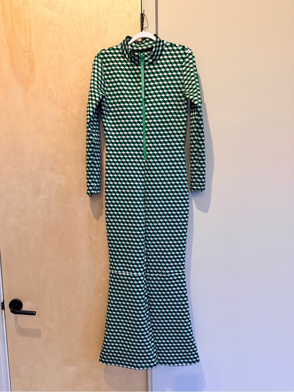 Cynthia Rowley Bonded Ski Jumpsuit in Green Print, Size M - Picture 4 of 11